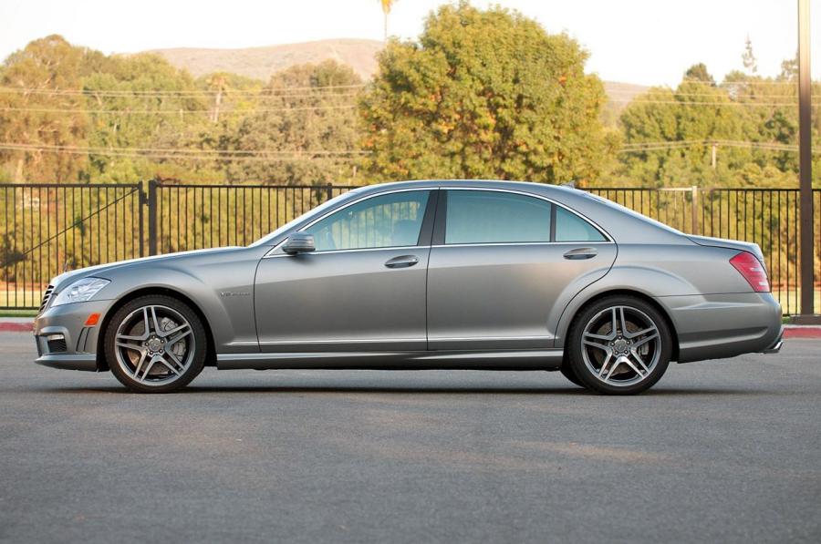  Mercedes-Benz S63 AMG 2012 года  (фото 27 из 50)